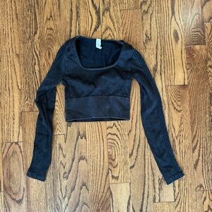 Black Long Sleeve Women's Workout Top